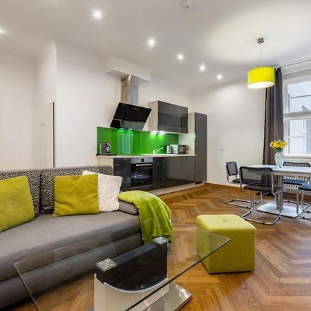Dlouha Palace - Live In One Of The Best Streets Прага Экстерьер фото